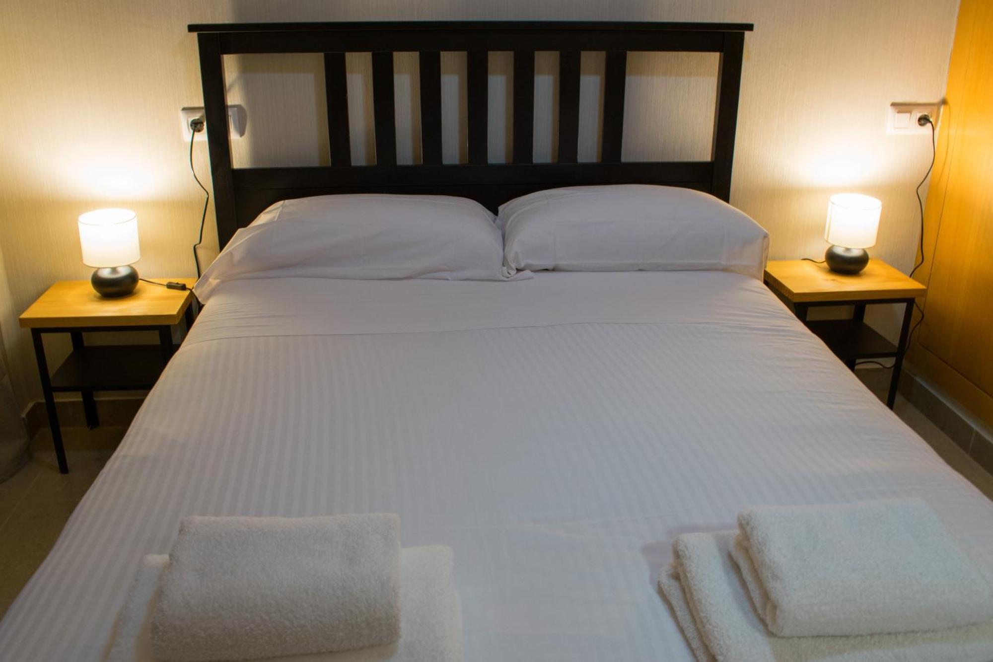 Allo Apartments Caballeros II Centro 1 Habitacion 헤레스 외부 사진